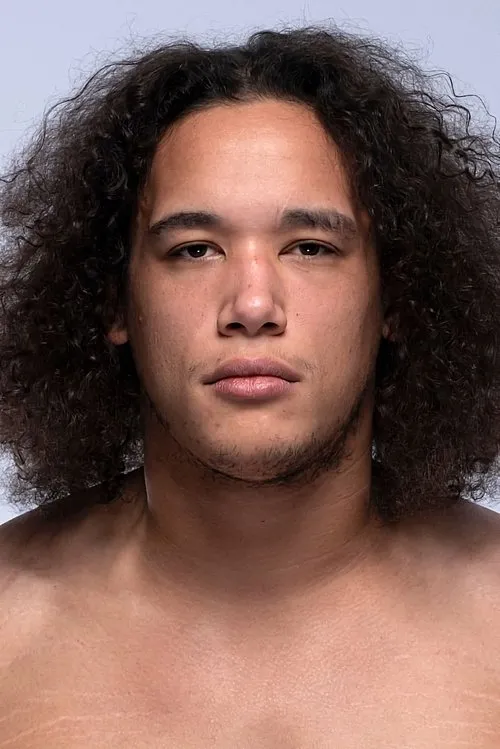 Bryan Battle interpretando a Self