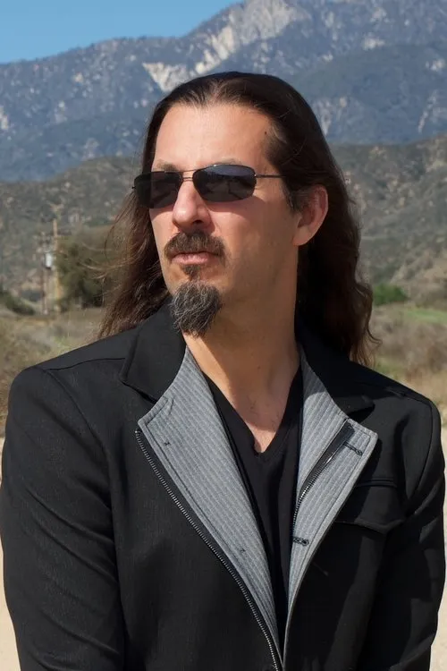 Bryan Beller interpretando a Himself