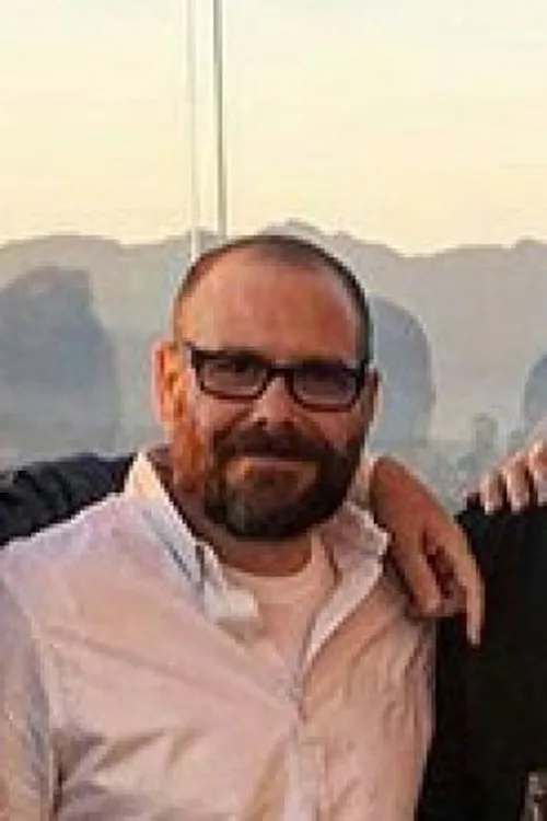 Bryan Mahoney en su biografía y filmografía