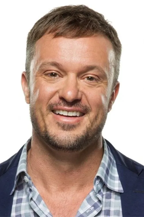 Bryan Thompson — personaje: Self - Contestant