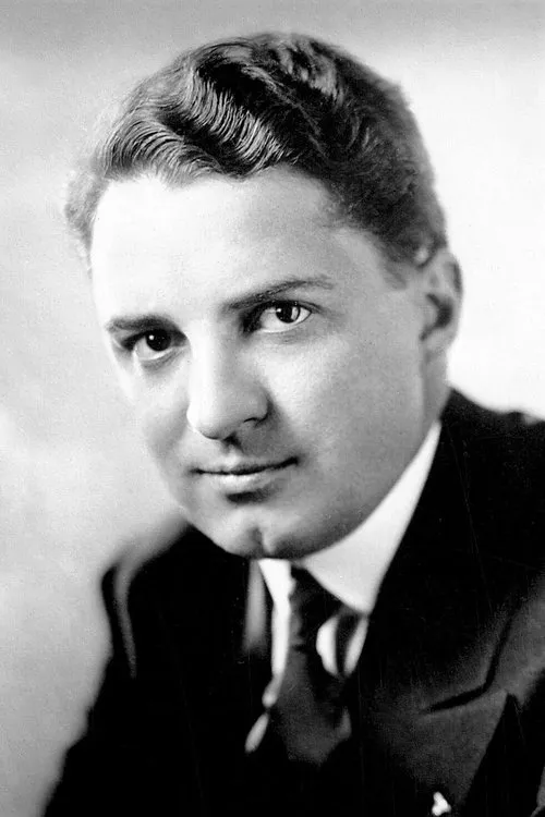 Bryant Washburn interpretando a Frank Caswell