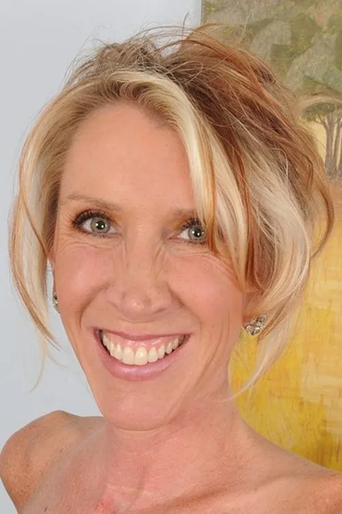 Brynn Hunter interpretando a (archive footage)