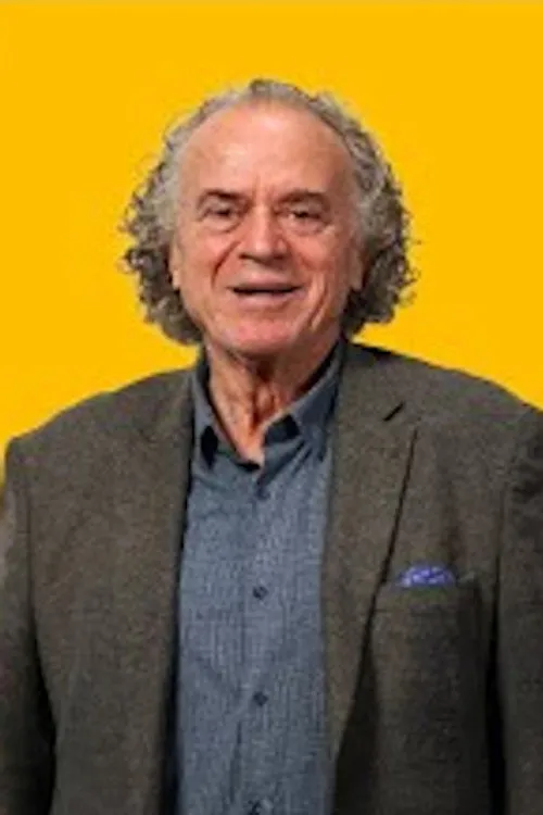 Thimi Filipi ha trabajado con Bujar Asqeriu en 4 ocasiones