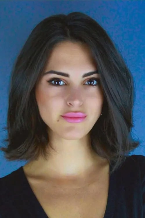 Buket Kurtez — personaje: Suzan