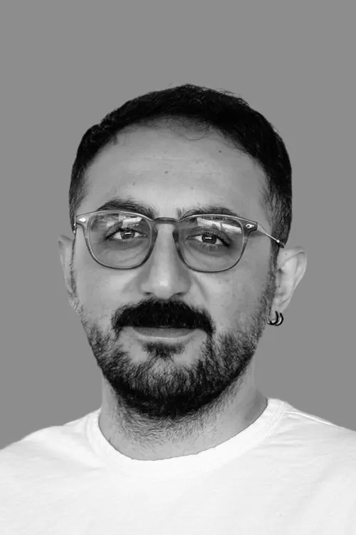 Sibel Melek Arat ha trabajado con Bulut Güneş en 1 ocasiones