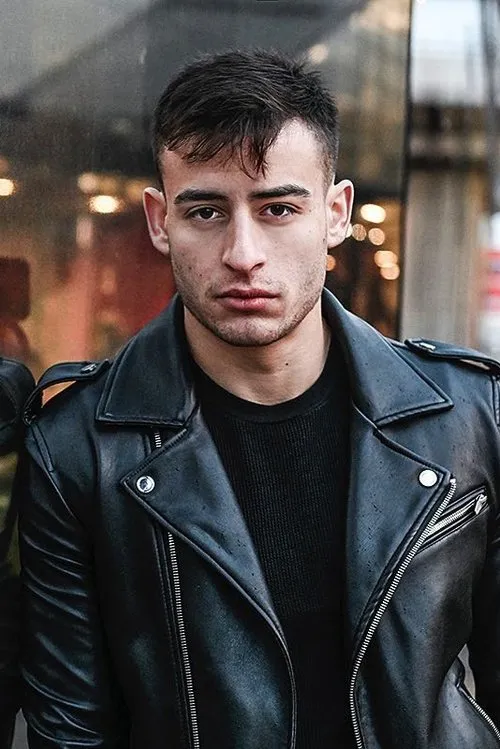 Burak Ates interpretando a Beyto