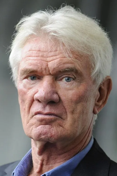 Burkhard Driest interpretando a Sterling Hayden