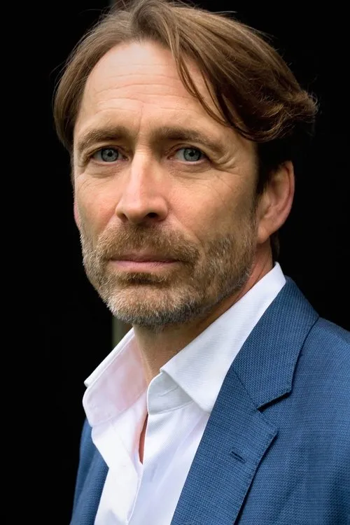 Burkhart Siedhoff interpretando a Premierminister