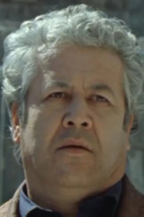 Yunus Yusupov ha trabajado con Burkhon Radzhabov en 1 ocasiones