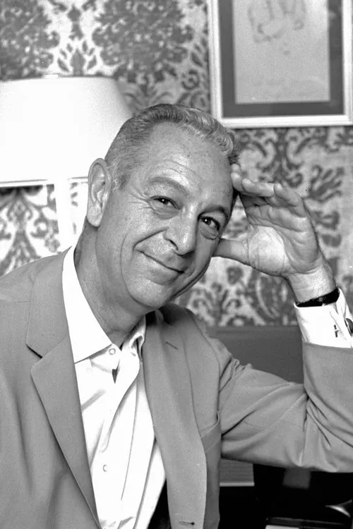 Burton Lane interpretando a Self