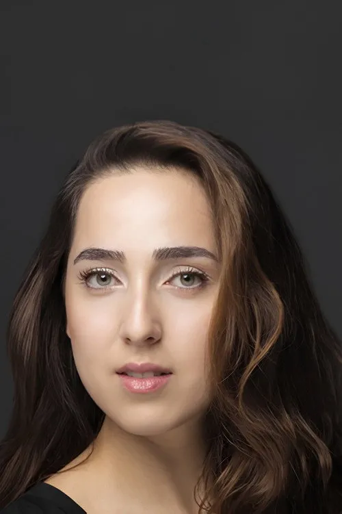 Buse Kara interpretando a Kamuran