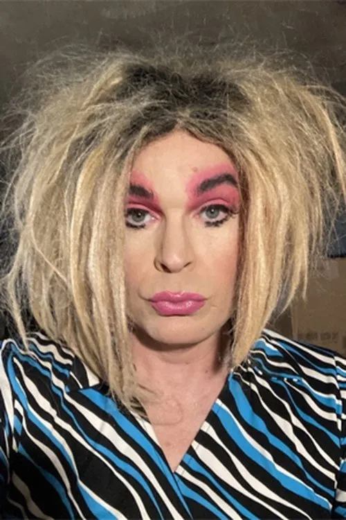 Busted — personaje: Busted / Various Characters