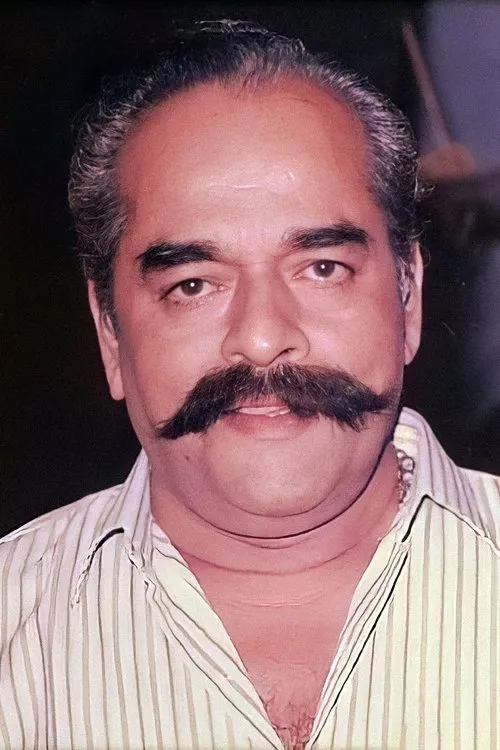 C I Paul interpretando a 