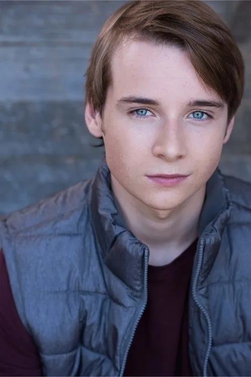 C.J. Valleroy interpretando a Young Jason Mast