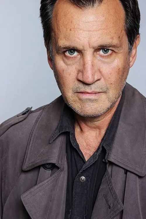 Varda Appleton ha trabajado con Caesar James en 1 ocasiones