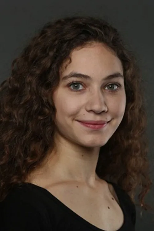 Elif Erdogan ha trabajado con Çağla Özavcı en 1 ocasiones