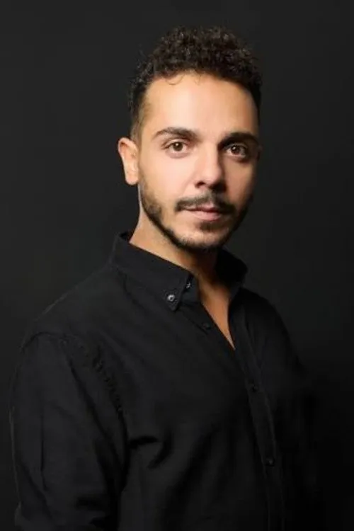 Çağrı Büyüksayar interpretando a Ali Kerem