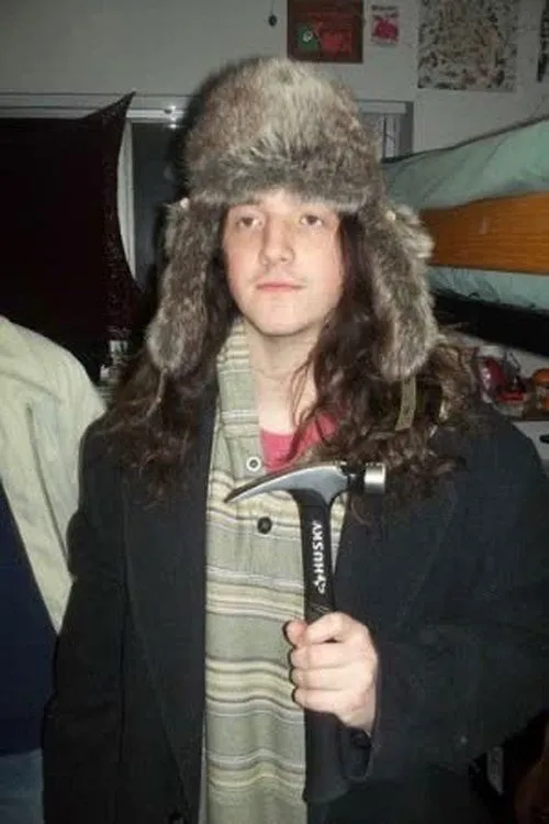 Caiden Harman interpretando a Himself