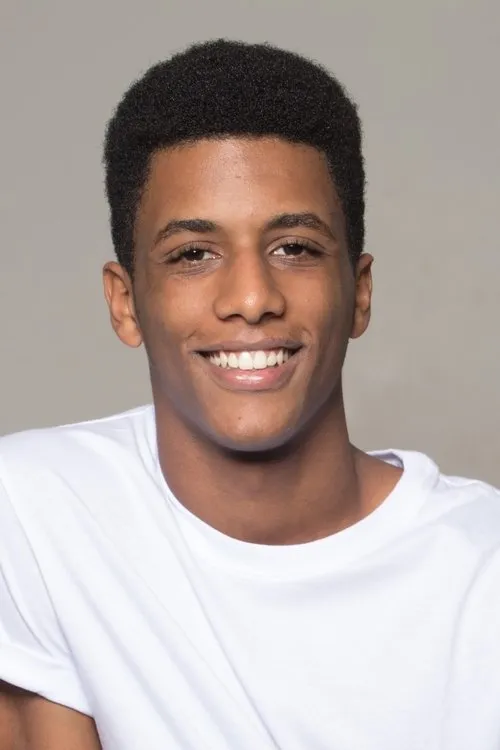 Caio Cabral interpretando a Dudu