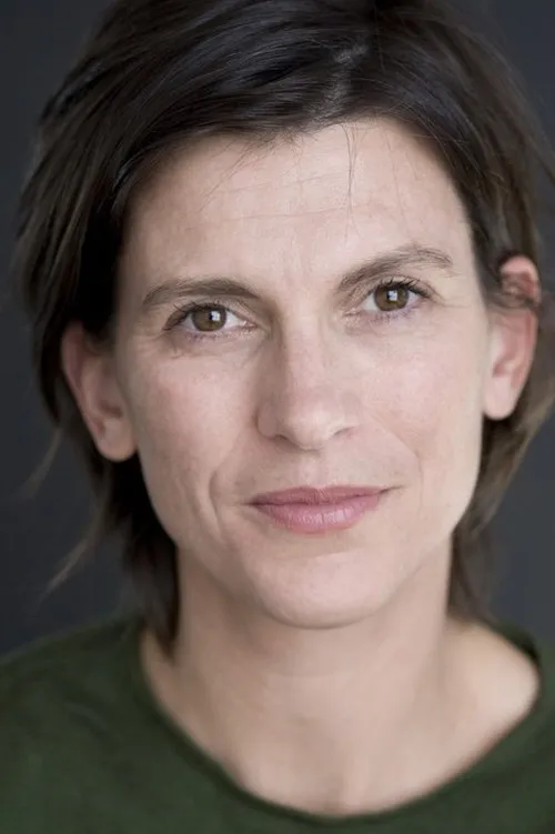 Caitlin Bossley en su biografía y filmografía