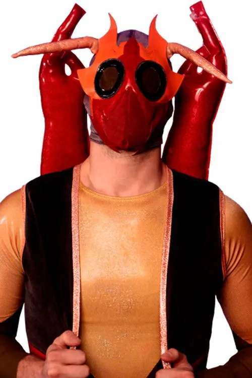 Travis Huckabee ha trabajado con Cajun Crawdad en 1 ocasiones