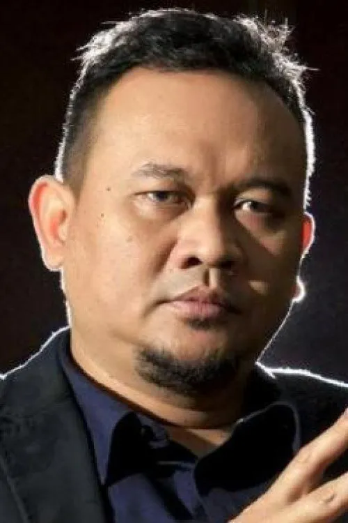 Cak Lontong interpretando a Danu