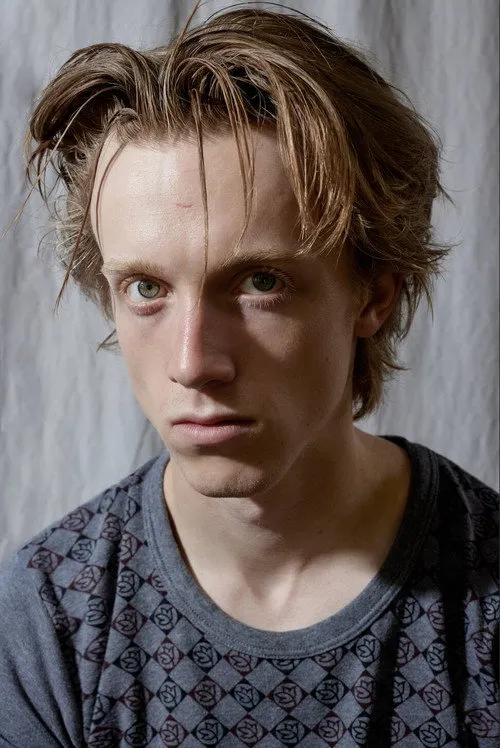 Solomon Vallence-Jones ha trabajado con Calum Blackie en 1 ocasiones