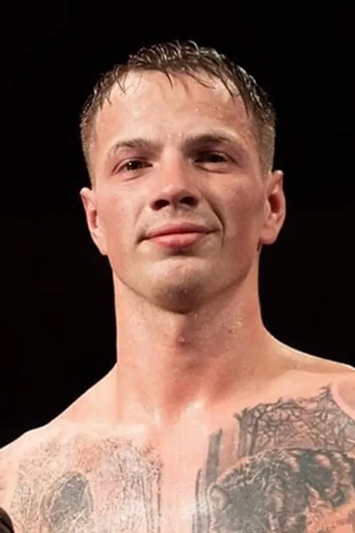 Calvin McCord interpretando a Self