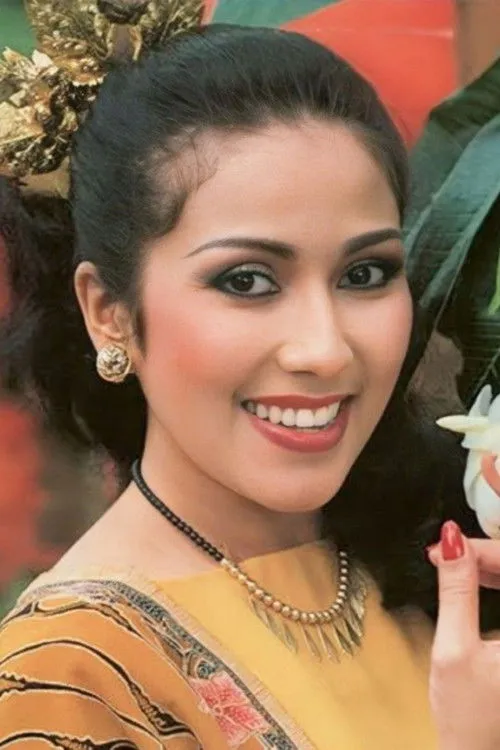 Camelia Malik interpretando a 