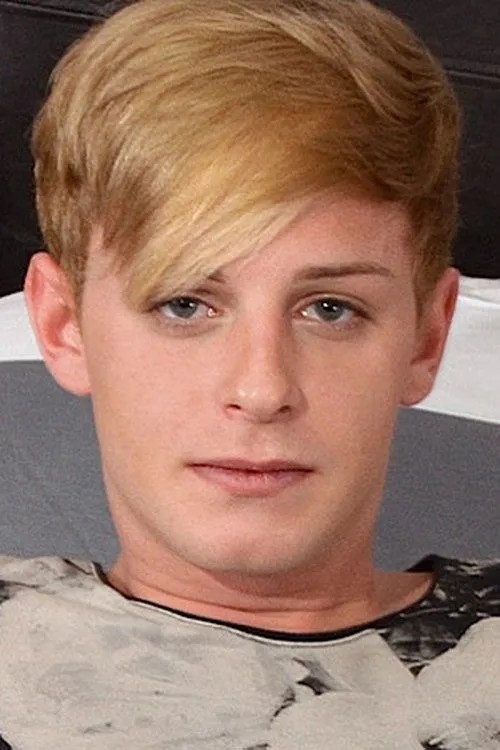 Damian Callinan ha trabajado con Cameron James en 1 ocasiones