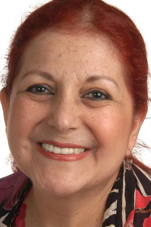 Ebru Soyuerden ha trabajado con Canan Suavi en 1 ocasiones