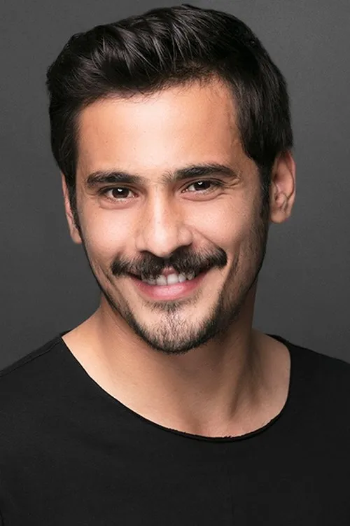 Foto de perfil del actor Caner Şahin en el reparto