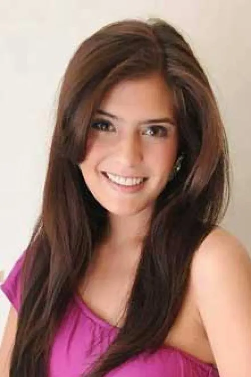 Emha Ainun Najib ha trabajado con Carissa Putri en 1 ocasiones