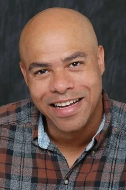 Carl Banks interpretando a Nigel