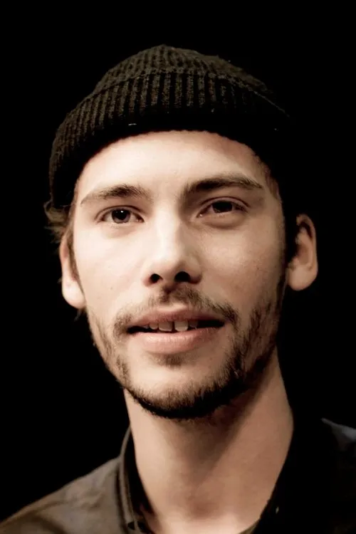 Carl-Christian Riestra interpretando a Otto Brandenburg