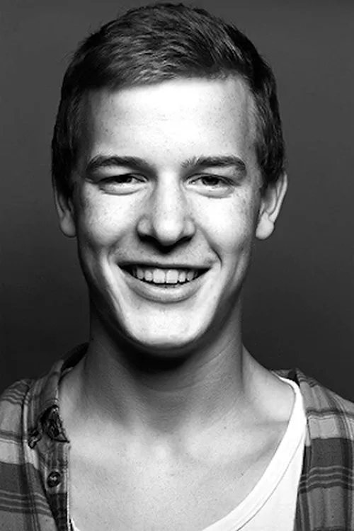 Carl Martin Eggesbø interpretando a 