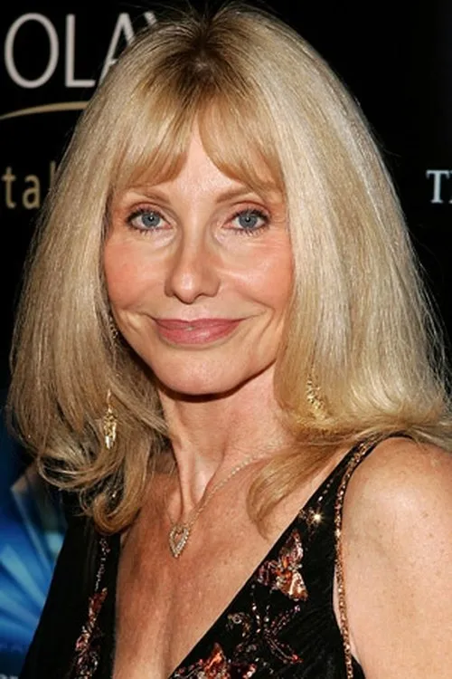 Carla Ferrigno interpretando a Pandora