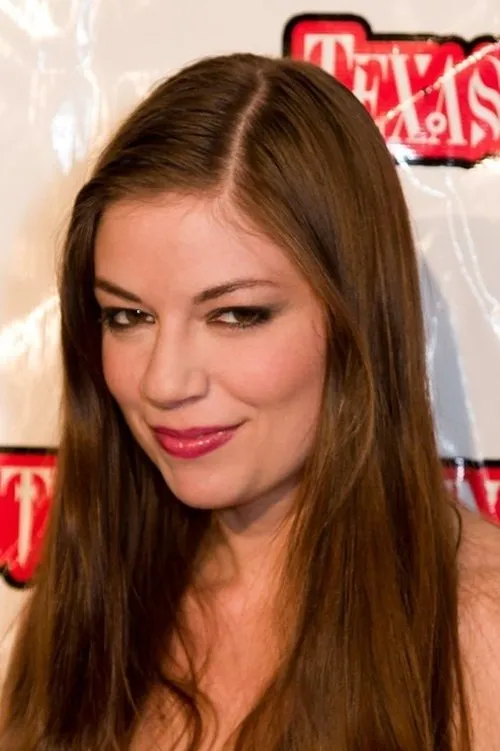 Nicole Sienna ha trabajado con Carlee Baker en 1 ocasiones