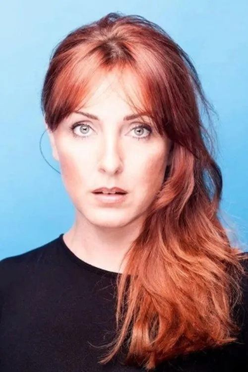 Carli Norris — personaje: Kelly