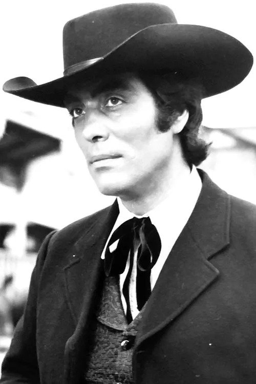 Carlo Gaddi interpretando a Karl