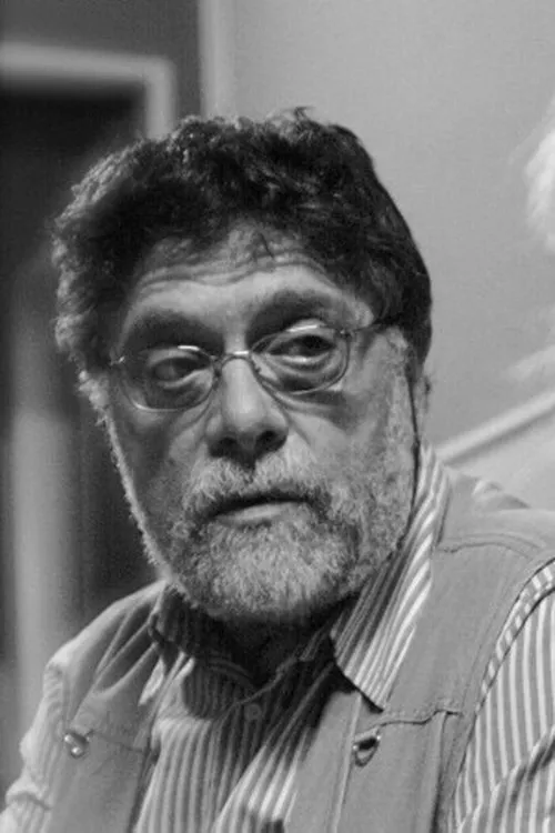 Carlo Valli interpretando a Cosmic Bob (voice)