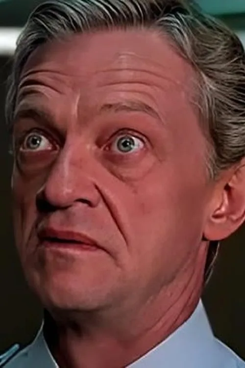 Carlos Kurt interpretando a 