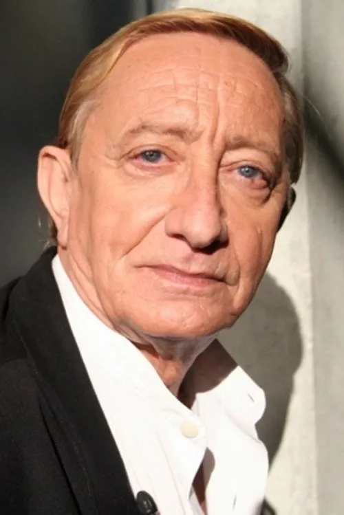 Carlos Miguel — personaje: Viriato