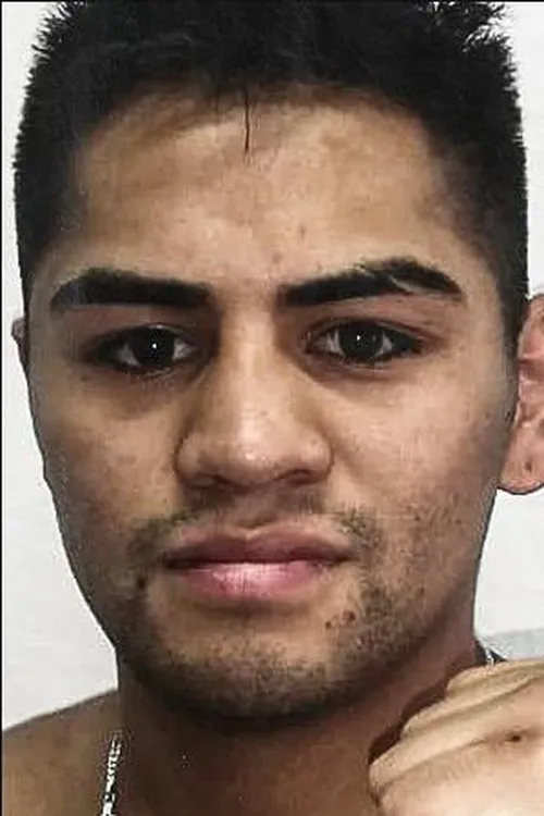 Carlos Vado Bautista interpretando a Self