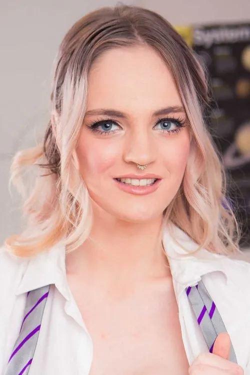 Carly Rae interpretando a (archive footage)