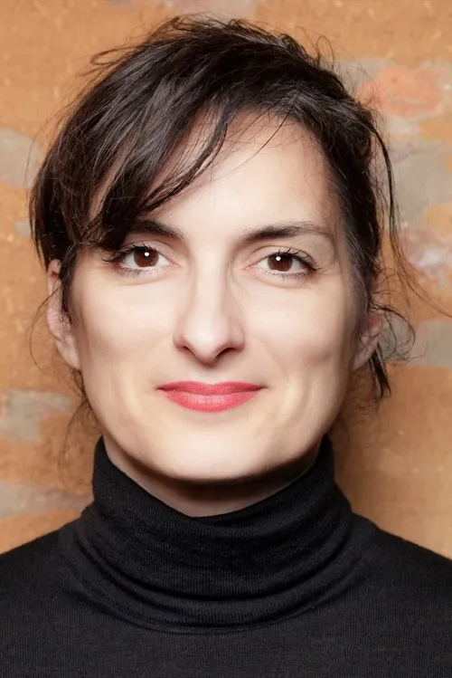 Olivia Lonsdale ha trabajado con Carly Wijs en 1 ocasiones