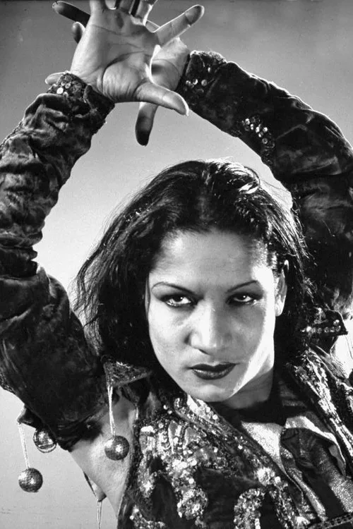 Carmen Amaya interpretando a