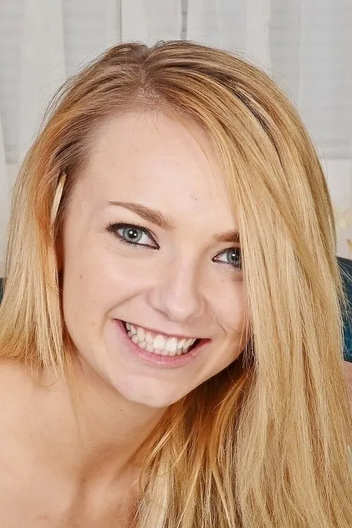 Carmen Callaway interpretando a (archive footage)