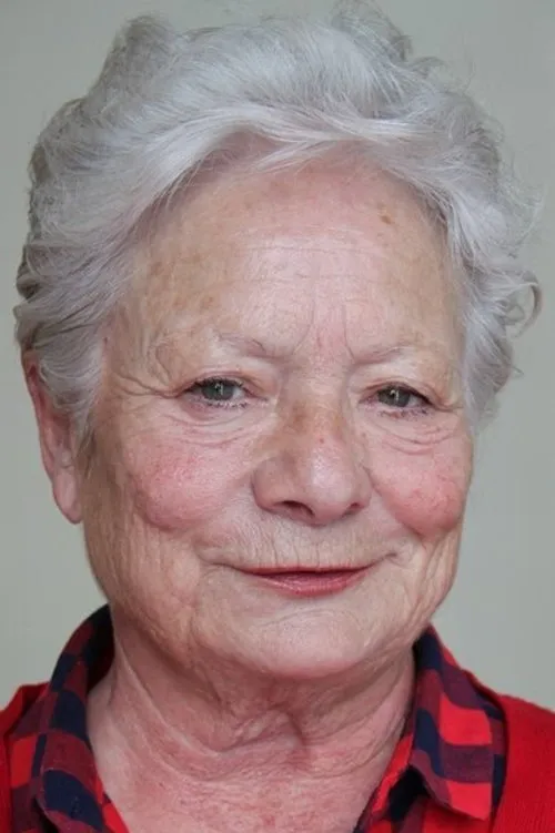 Carmen Esteban interpretando a Marina