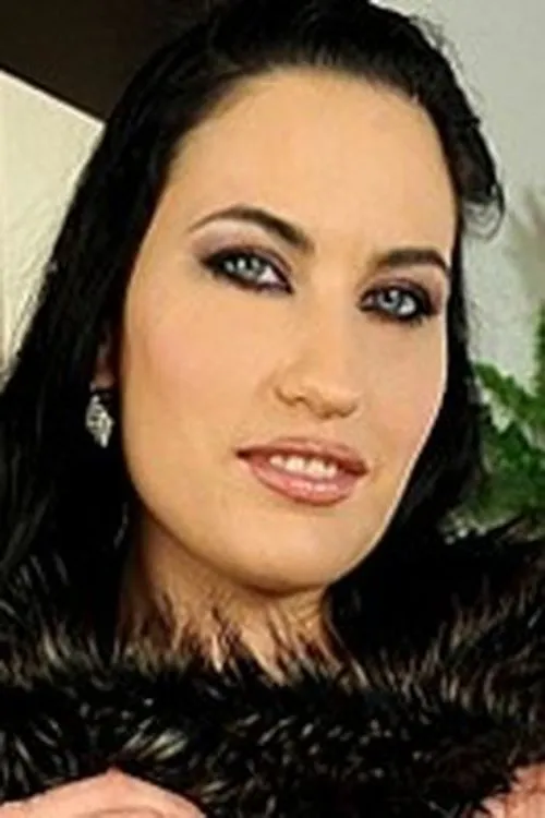 Carmen Rose interpretando a 